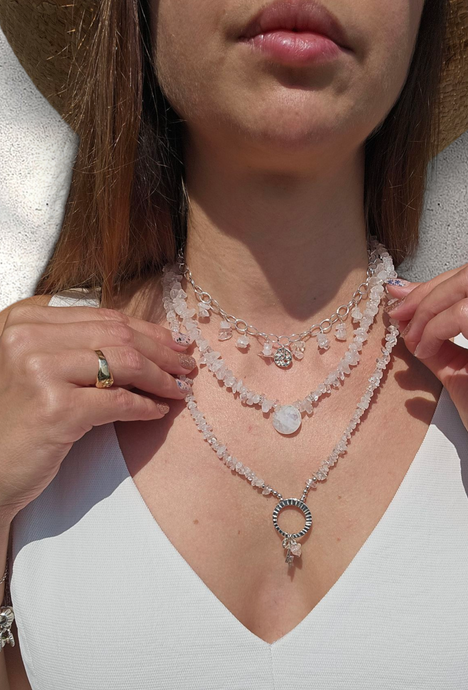 🌙 How to Layer Necklaces Like a Pro: The Ultimate Guide