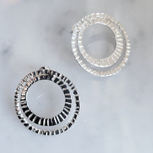 Charger l&#39;image dans la galerie, Eclipse Earrings
