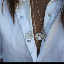 Charger l&#39;image dans la galerie, Moon Necklace
